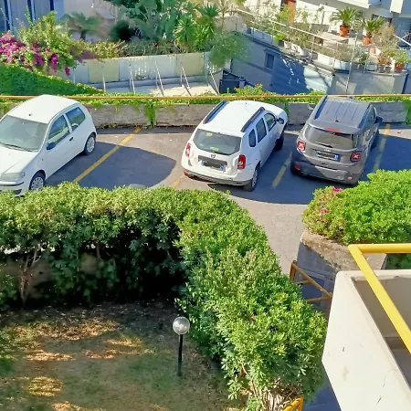 Venusilia - Free Parking * Aci Castello